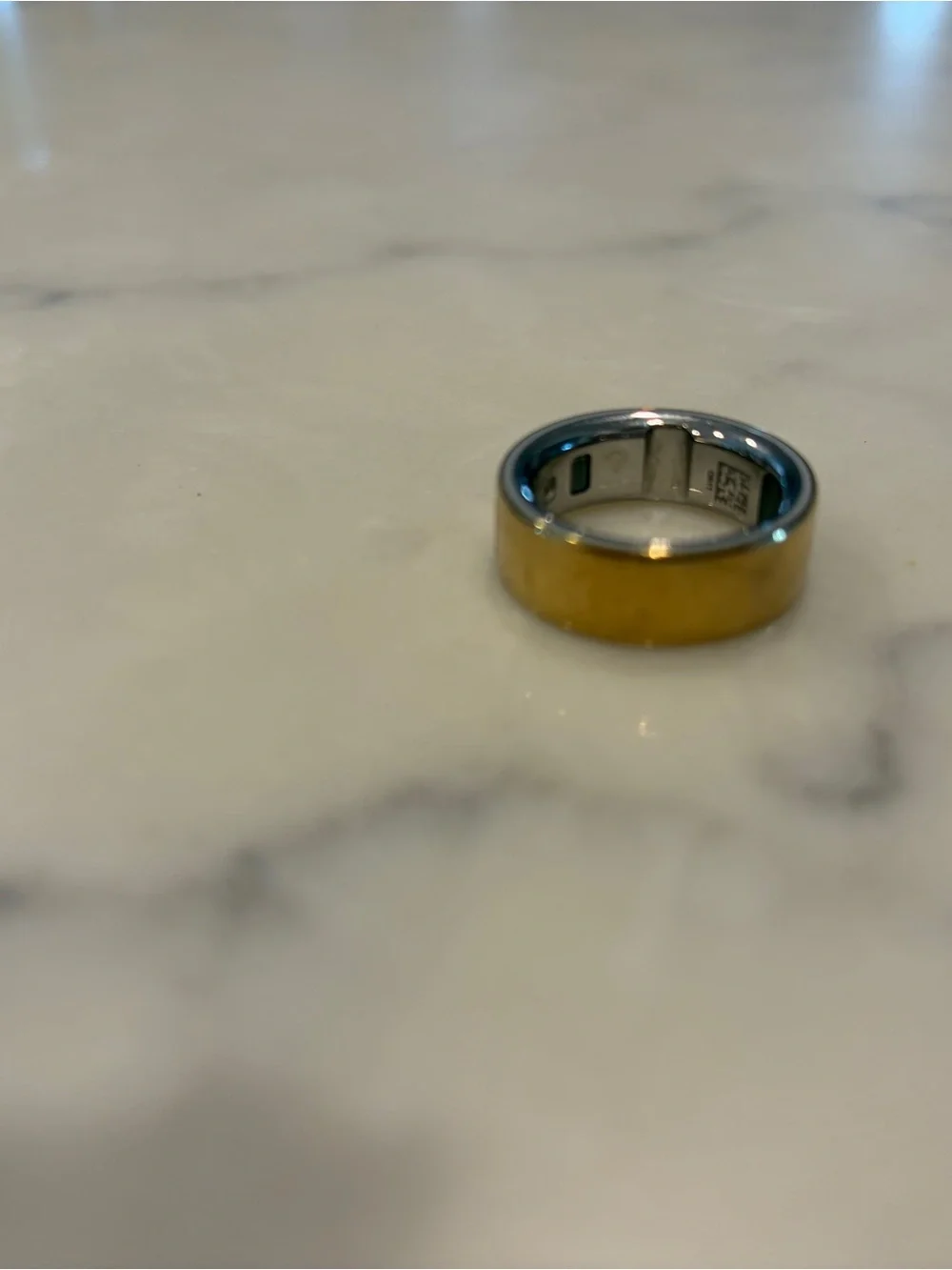 Oura 4 in Gold, size 8 RING ONLY